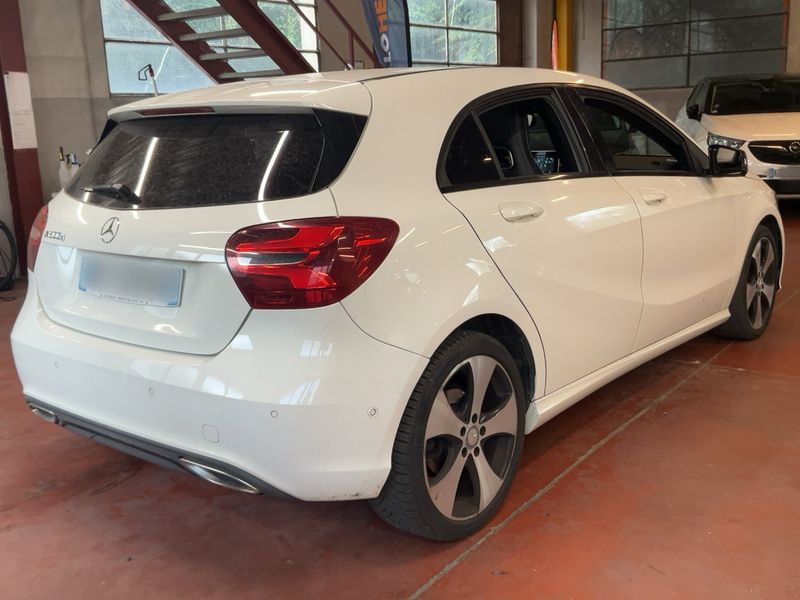 Mercedes-Benz A-Klasse A 200 CDI Urban 2015 – снимка 8