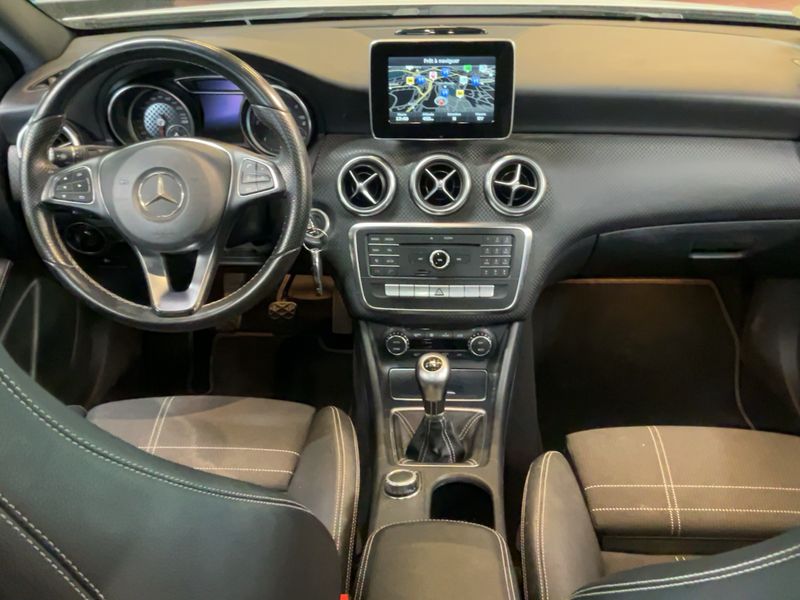 Mercedes-Benz A-Klasse A 200 CDI Urban 2015 – снимка 17