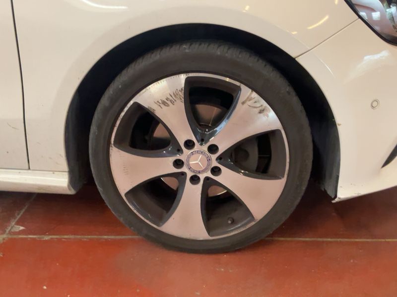 Mercedes-Benz A-Klasse A 200 CDI Urban 2015 – снимка 11