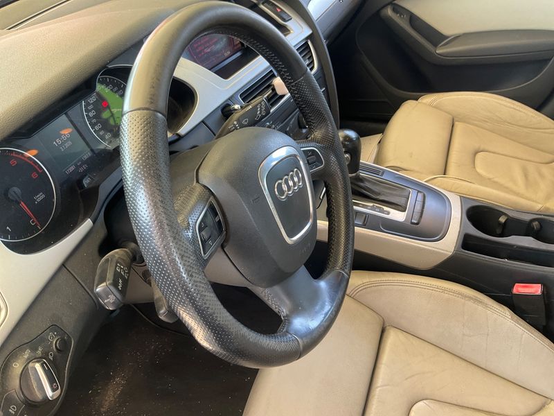 Audi A4 Allroad 3.0 V6 TDI 2011 – снимка 29
