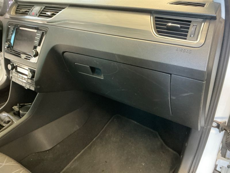 Skoda Rapid Spaceback 1.0 TSI Clever 2018 – снимка 25