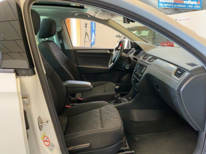 Skoda Rapid Spaceback 1.0 TSI Clever 2018 – снимка 16
