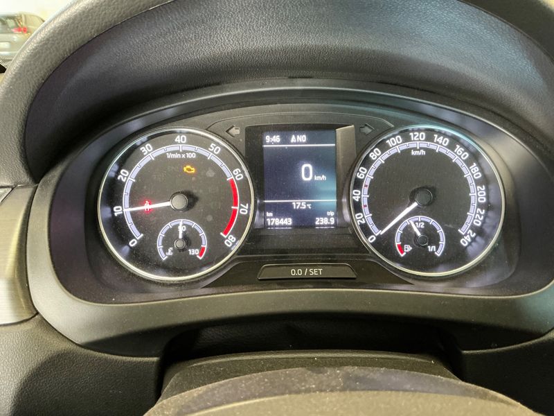 Skoda Rapid Spaceback 1.0 TSI Clever 2018 – снимка 18