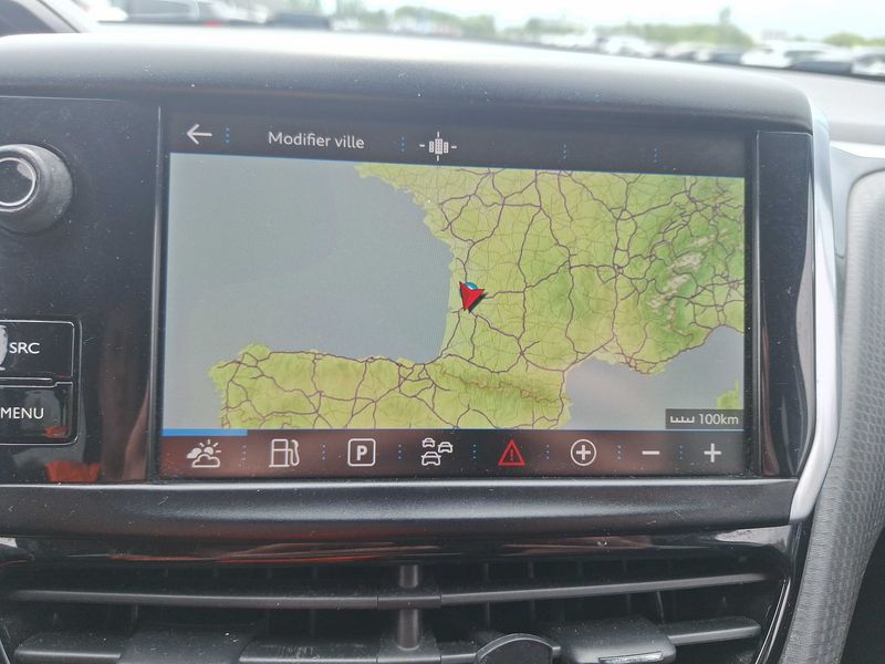 Peugeot 2008 1.5 Blue-HDi Style 2018 – снимка 13