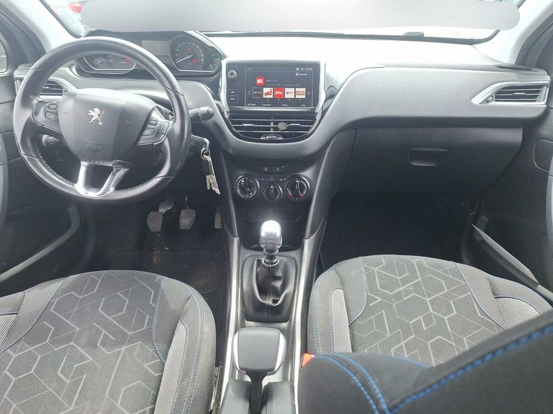 Peugeot 2008 1.5 Blue-HDi Style 2018 – снимка 11