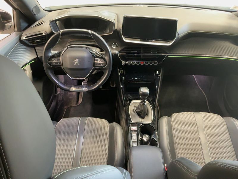 Peugeot 2008 1.2 PureTech GT 2021 – снимка 17