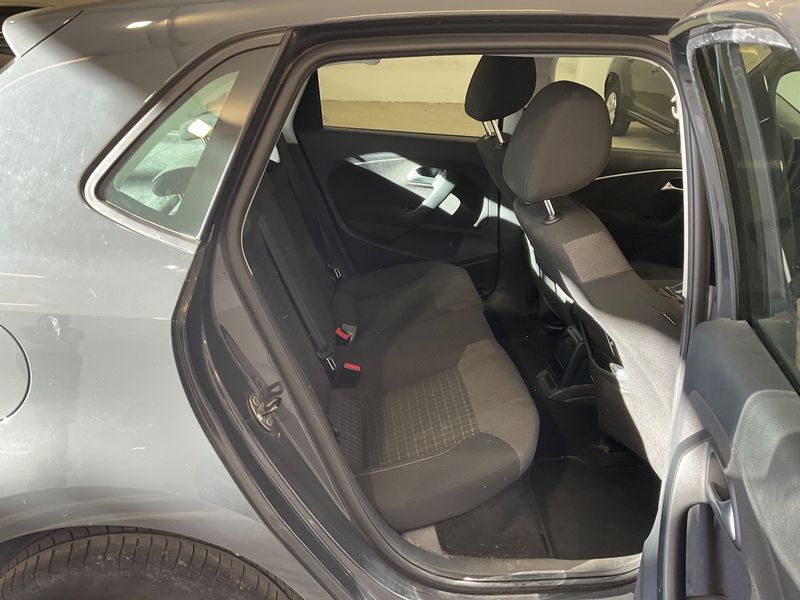 Volkswagen Polo 1.4 TDI Comfortline BlueMotion Tech 2016 – снимка 19