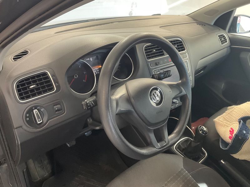 Volkswagen Polo 1.4 TDI Comfortline BlueMotion Tech 2016 – снимка 27