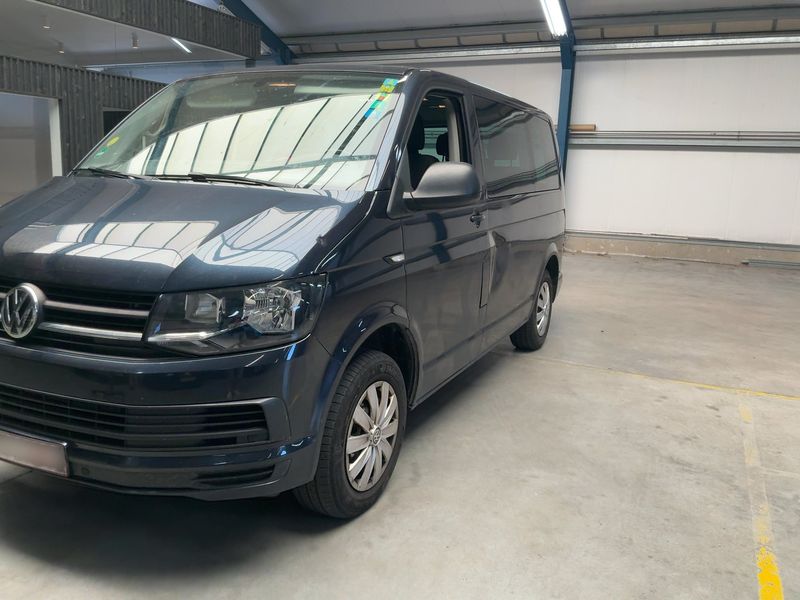 Volkswagen T6 Multivan 2.0 TDI Trendline 2018 – снимка 2
