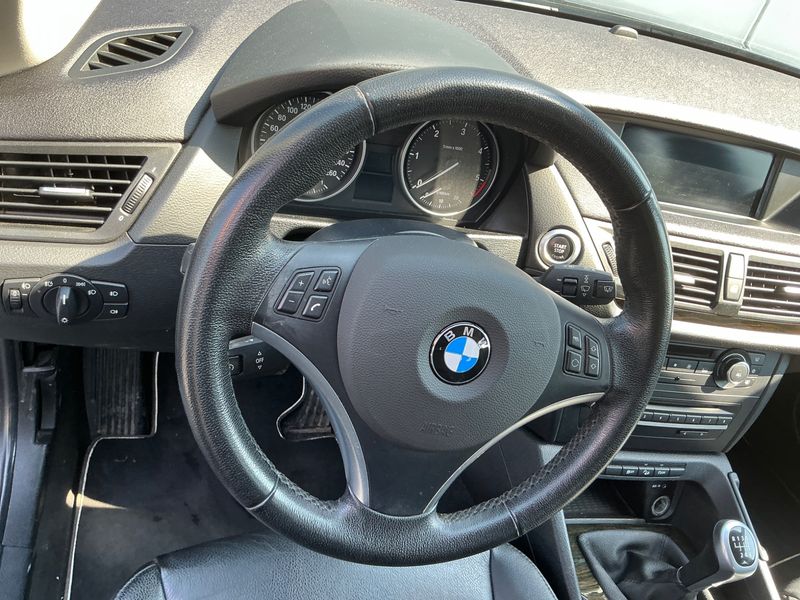 BMW X1 xDrive 20d Luxe 2012 – снимка 27