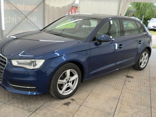 Audi A3 Sportback 1.6 TDI Attraction 2016 – снимка 1