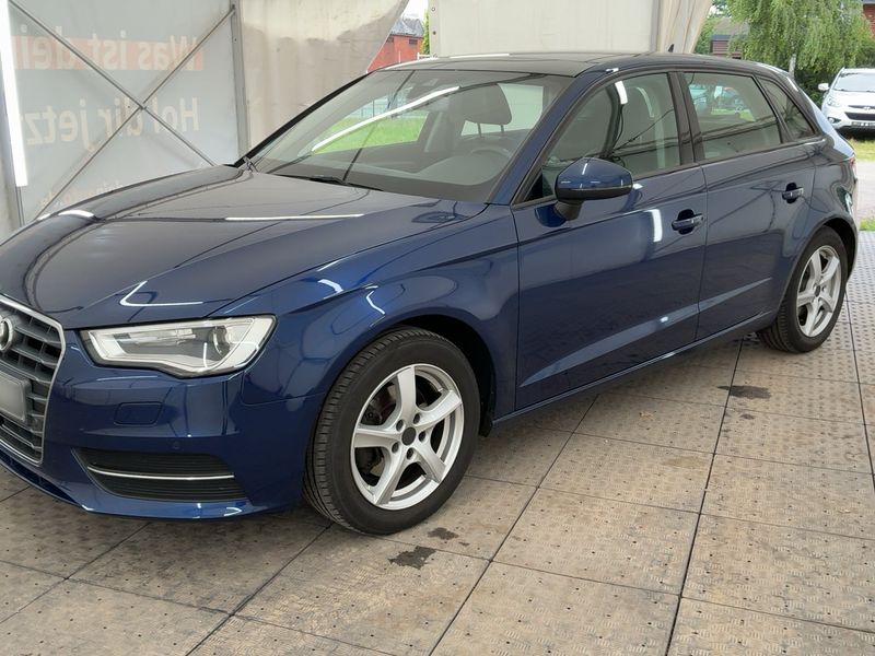 Audi A3 Sportback 1.6 TDI Attraction 2016 – снимка 2