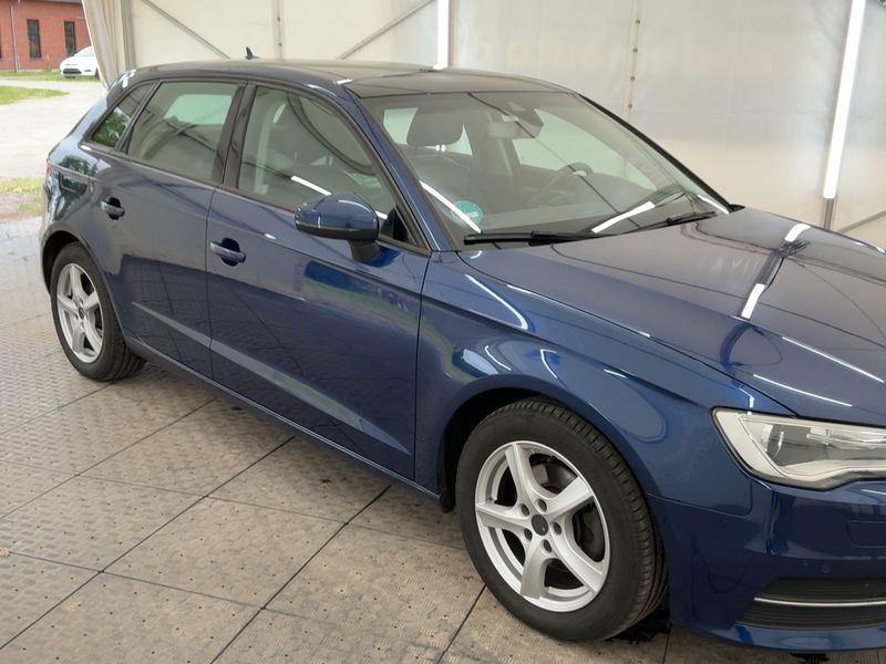 Audi A3 Sportback 1.6 TDI Attraction 2016 – снимка 12