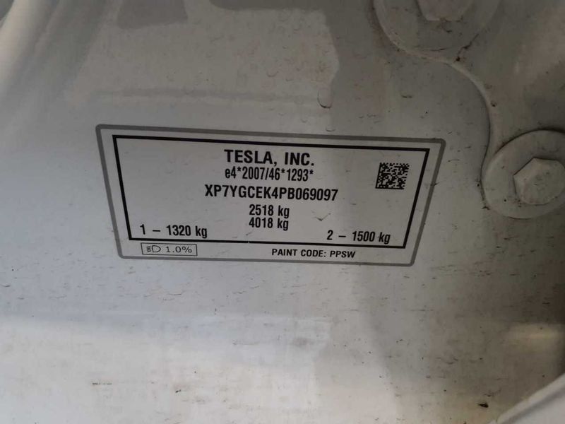Tesla Model Y Max Range Dual AWD AWD 2023 – снимка 18