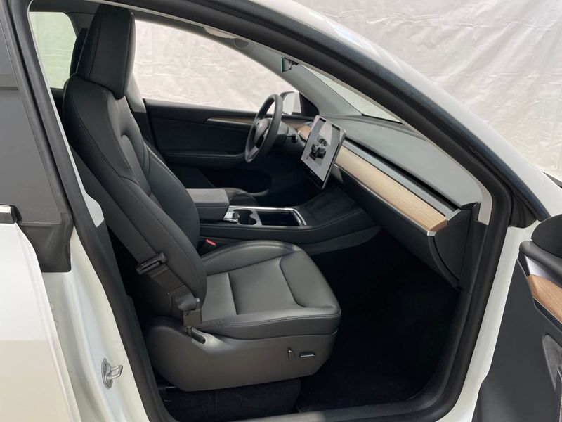 Tesla Model Y Max Range Dual AWD AWD 2023 – снимка 7