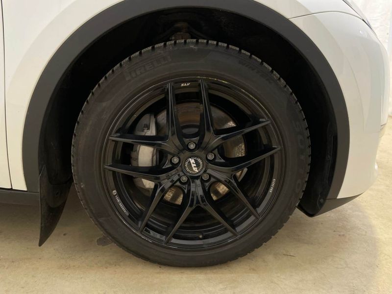 Tesla Model Y Max Range Dual AWD AWD 2023 – снимка 16