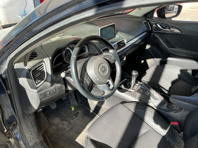 Mazda 3 2.0 Luxury 2015 – снимка 31