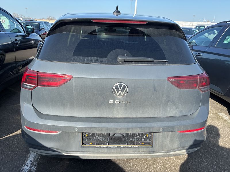 Volkswagen Golf VIII 2.0 TSI Style 2022 – снимка 4