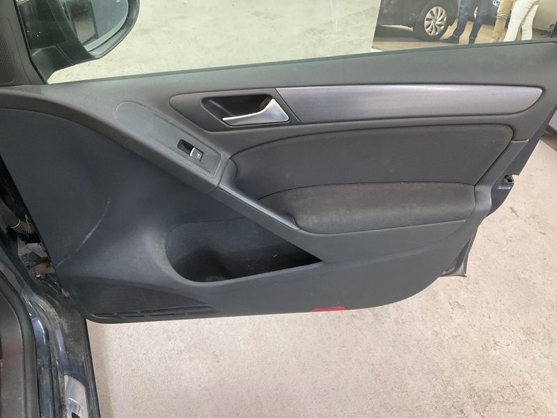 Volkswagen Golf VI 1.2 TSI Style 2011 – снимка 24