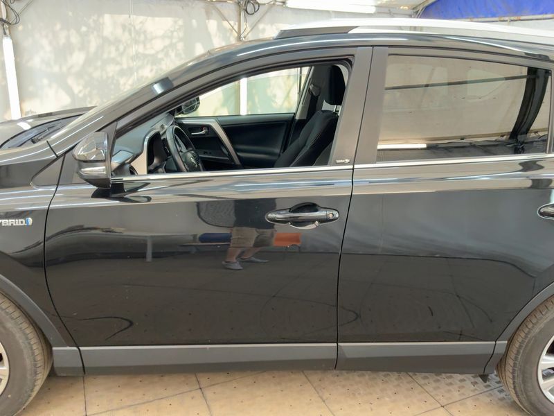 Toyota RAV 4 2.5 Hybrid Edition-S+ 2017 – снимка 4