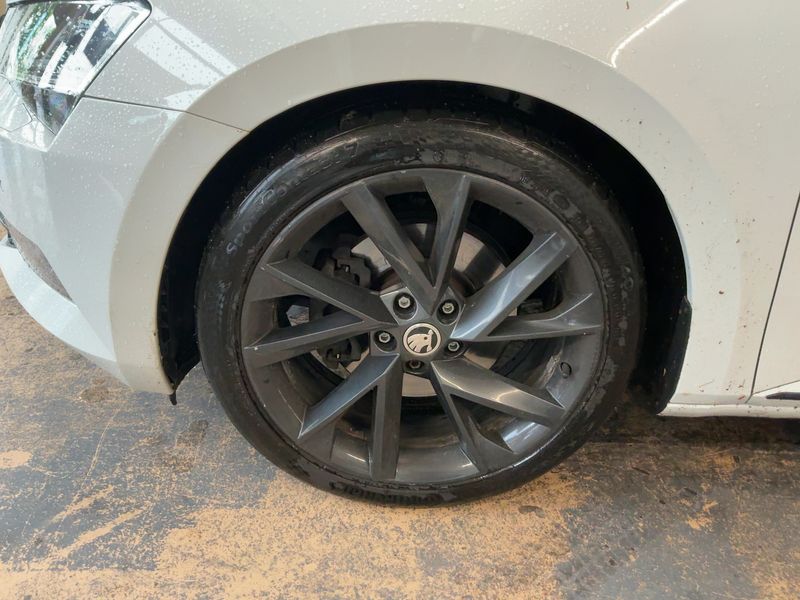 Skoda Superb 2.0 TDI SportLine 4x4 2018 – снимка 3