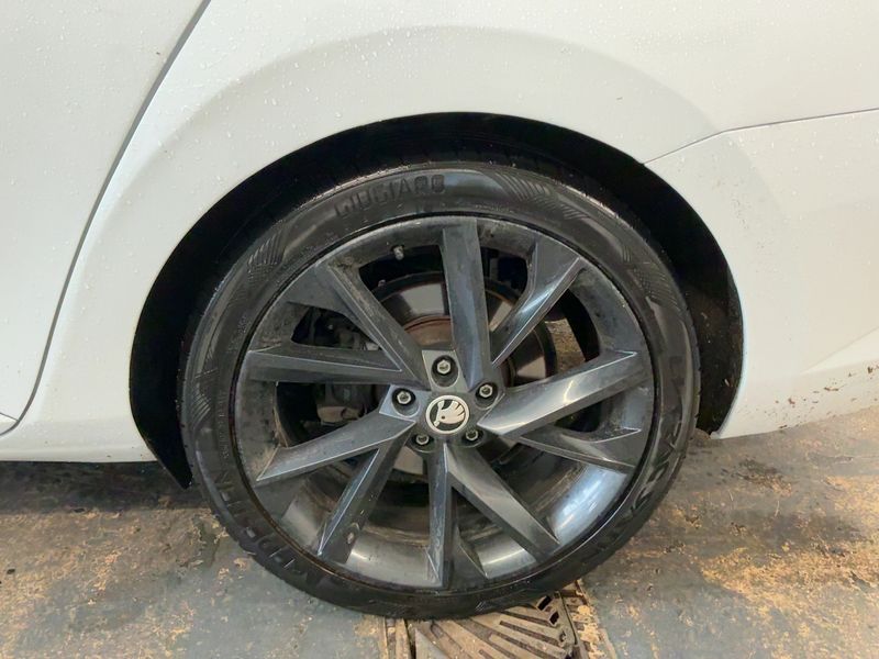 Skoda Superb 2.0 TDI SportLine 4x4 2018 – снимка 5