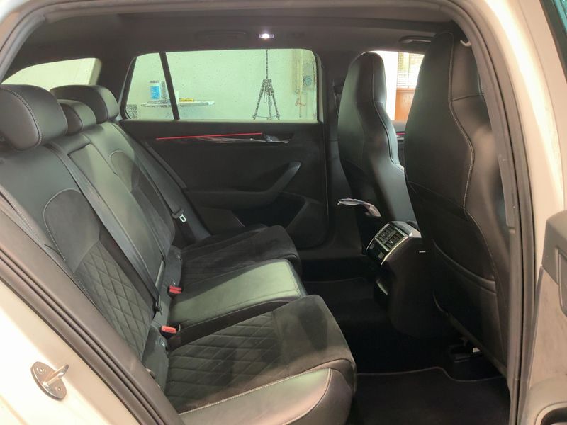 Skoda Superb 2.0 TDI SportLine 4x4 2018 – снимка 19