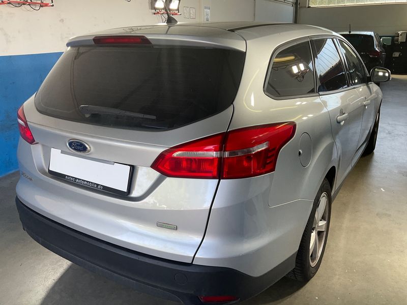 Ford Focus 1.0 EcoBoost Business 2017 – снимка 2