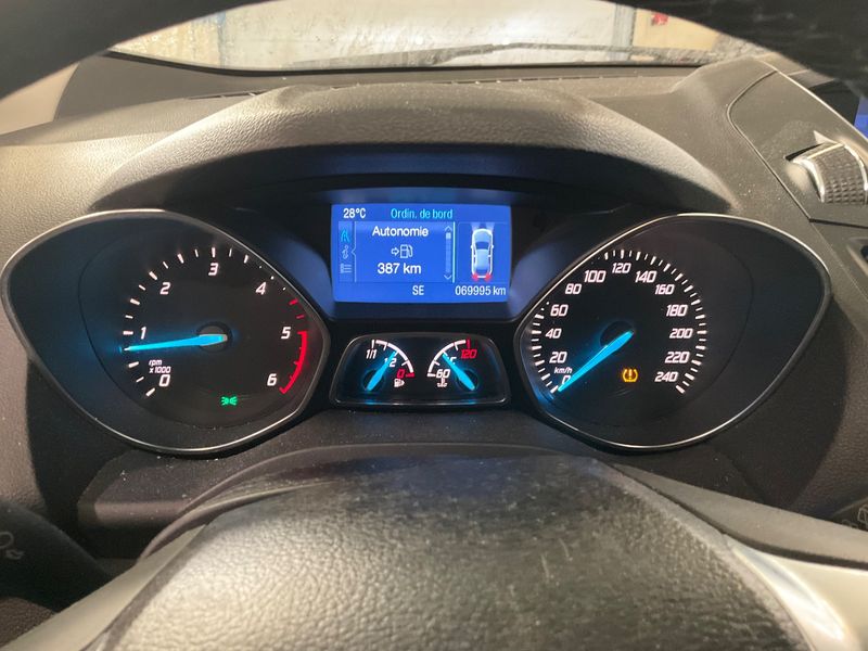 Ford Kuga 2.0 TDCi Titanium 2014 – снимка 18