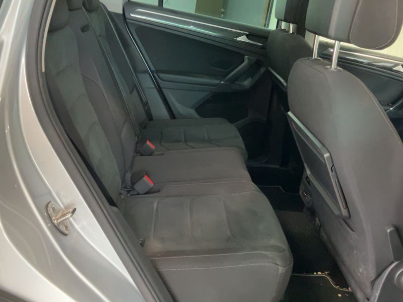 Volkswagen Tiguan 2.0 TDI Carat Exclusive BlueMotion Tech 2018 – снимка 19
