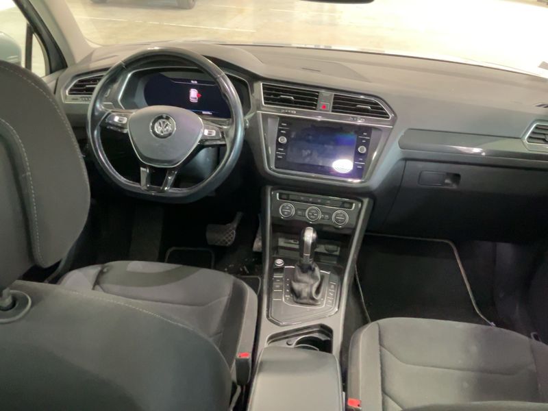 Volkswagen Tiguan 2.0 TDI Carat Exclusive BlueMotion Tech 2018 – снимка 17