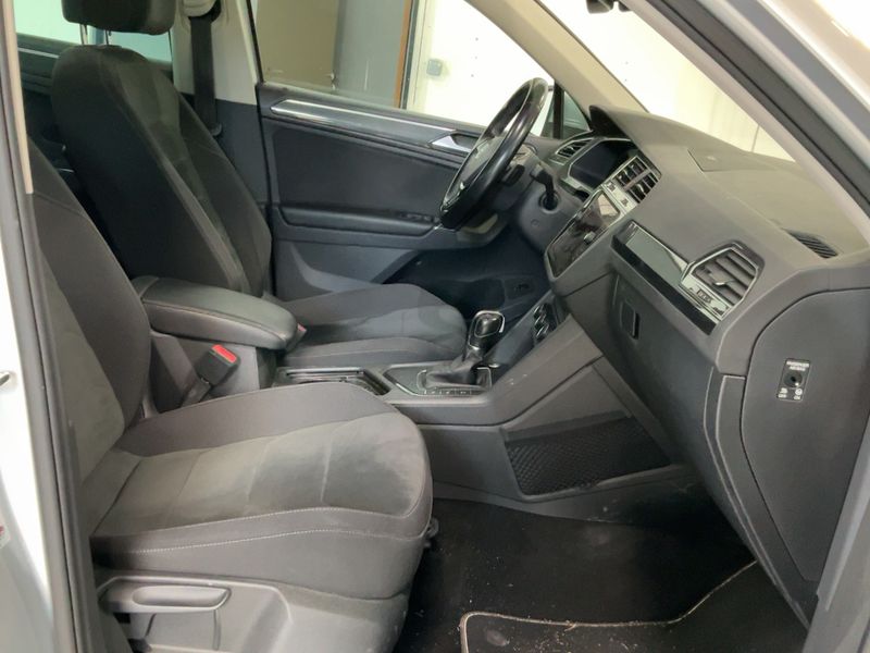 Volkswagen Tiguan 2.0 TDI Carat Exclusive BlueMotion Tech 2018 – снимка 16