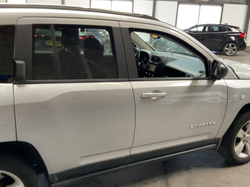 Jeep Compass 2.0 Sport 4x2 2012 – снимка 10