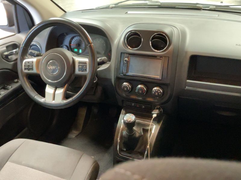 Jeep Compass 2.0 Sport 4x2 2012 – снимка 17