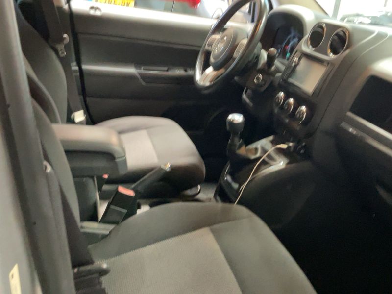 Jeep Compass 2.0 Sport 4x2 2012 – снимка 16