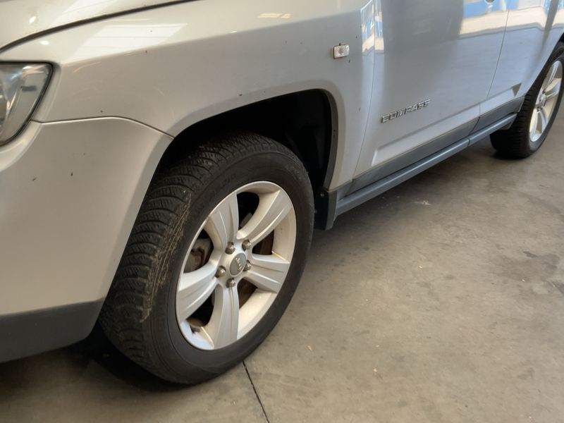 Jeep Compass 2.0 Sport 4x2 2012 – снимка 2