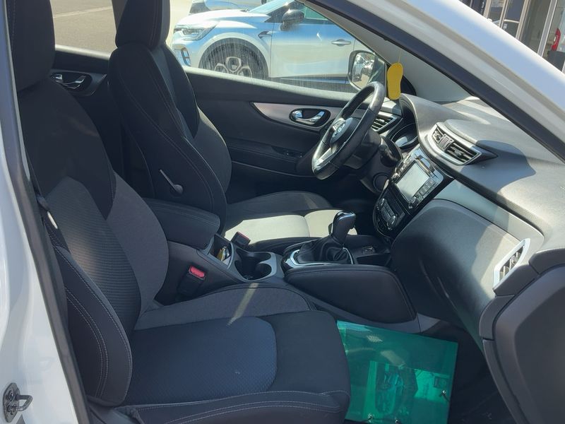 Nissan Qashqai 1.6 dCi Tekna + 2018 – снимка 16
