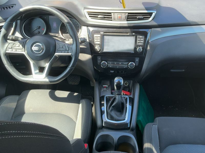 Nissan Qashqai 1.6 dCi Tekna + 2018 – снимка 17