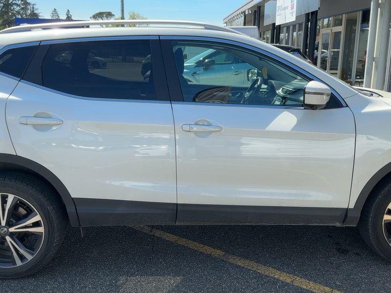 Nissan Qashqai 1.6 dCi Tekna + 2018 – снимка 10