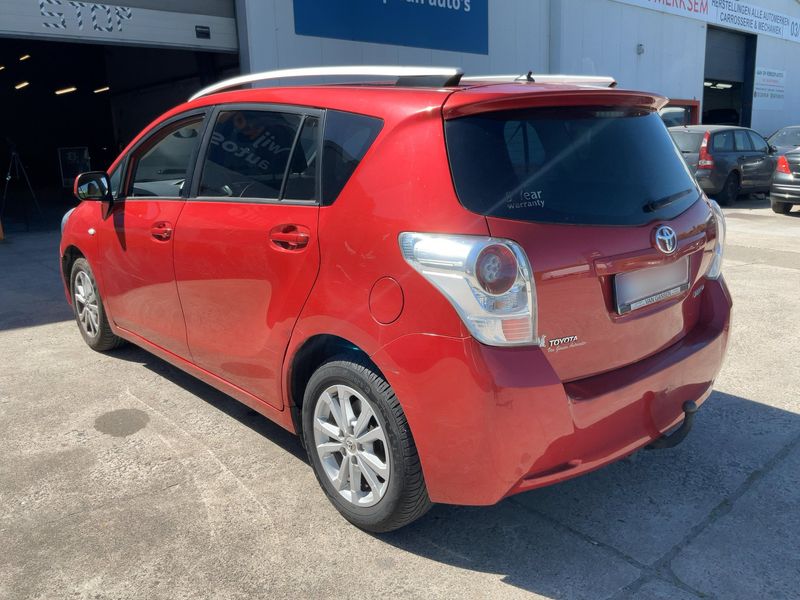 Toyota Verso 1.6 2012 – снимка 6