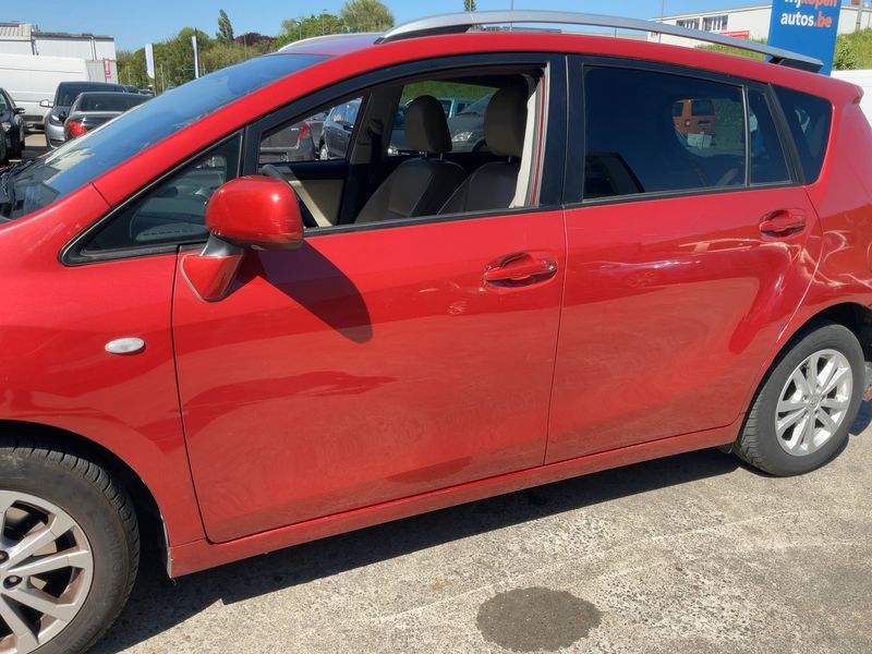 Toyota Verso 1.6 2012 – снимка 4
