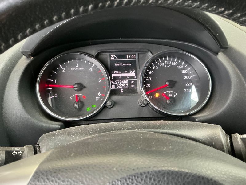 Nissan Qashqai 2.0 dCi Acenta 2011 – снимка 4