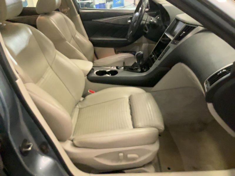 Infiniti Q50 2.0 Turbo Q50 Premium 2016 – снимка 16
