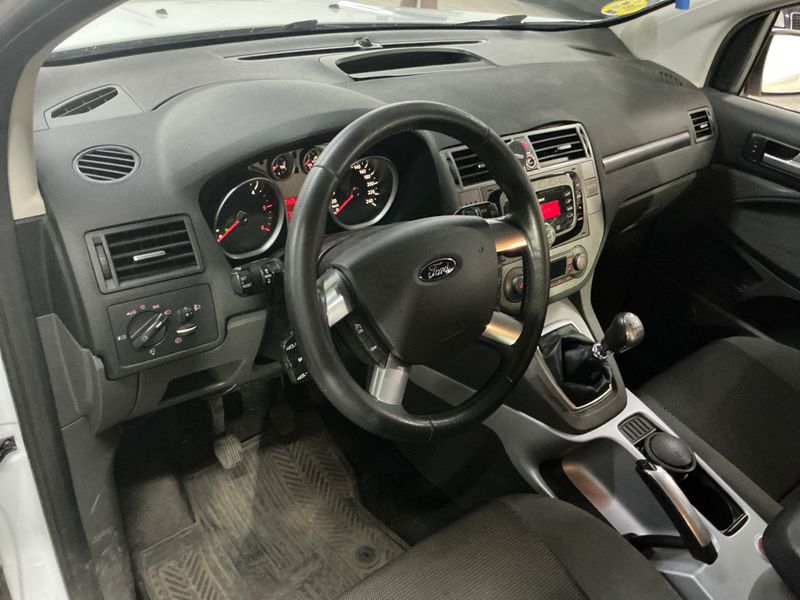 Ford Kuga 2.0 TDCi Trend 2011 – снимка 24