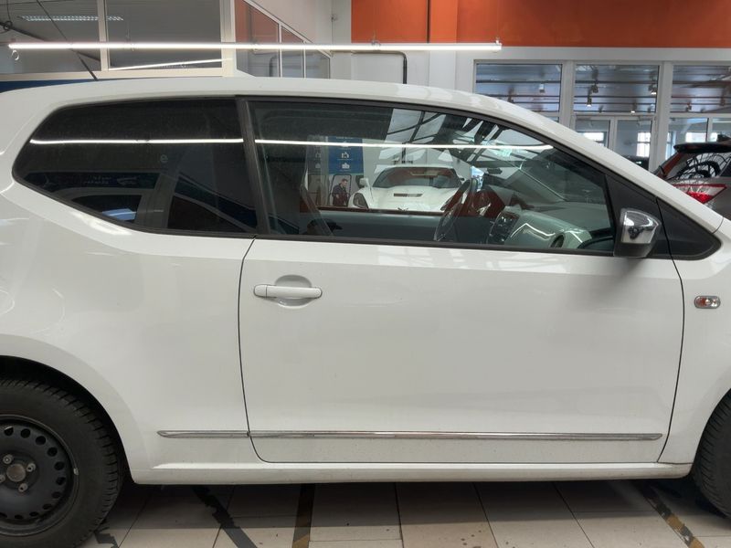 Volkswagen up! 1.0 White up! 2013 – снимка 10