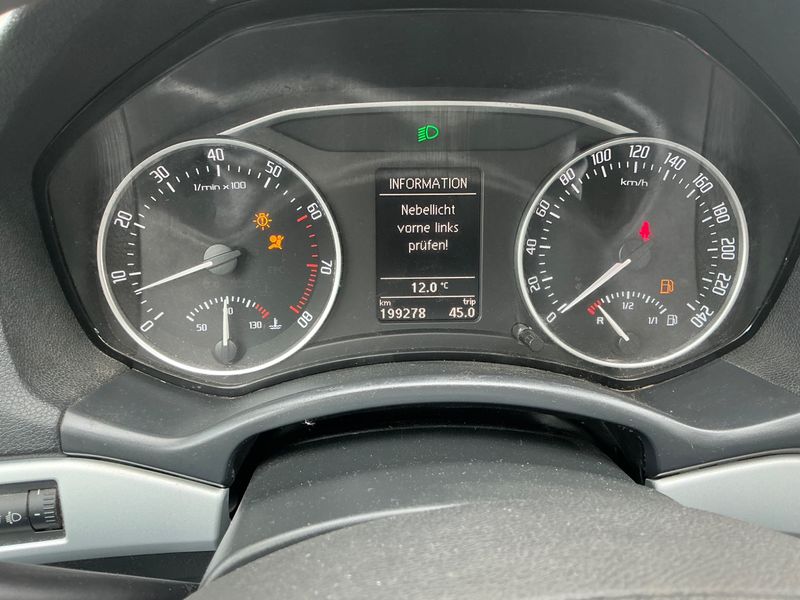 Skoda Octavia 1.4 TSI Ambiente 2011 – снимка 4