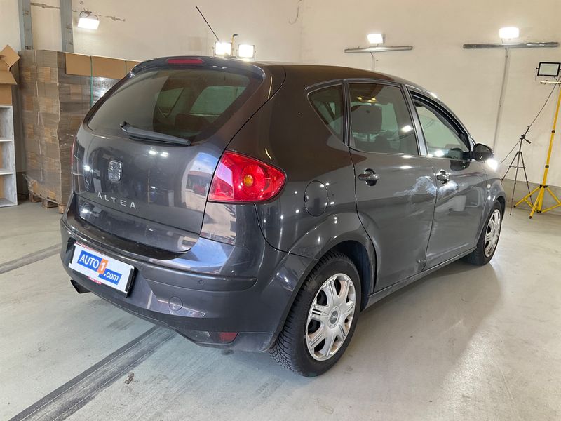 Seat Altea 2.0 TDI Stylance / Style 2005 – снимка 2