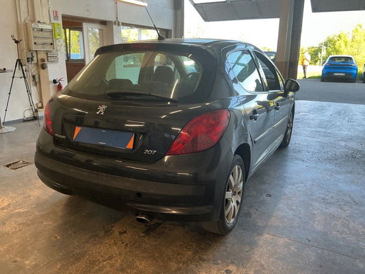 Peugeot 207 1.6 HDi Premium Pack 2007 – снимка 2