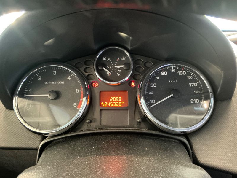 Peugeot 207 1.6 HDi Premium Pack 2007 – снимка 4