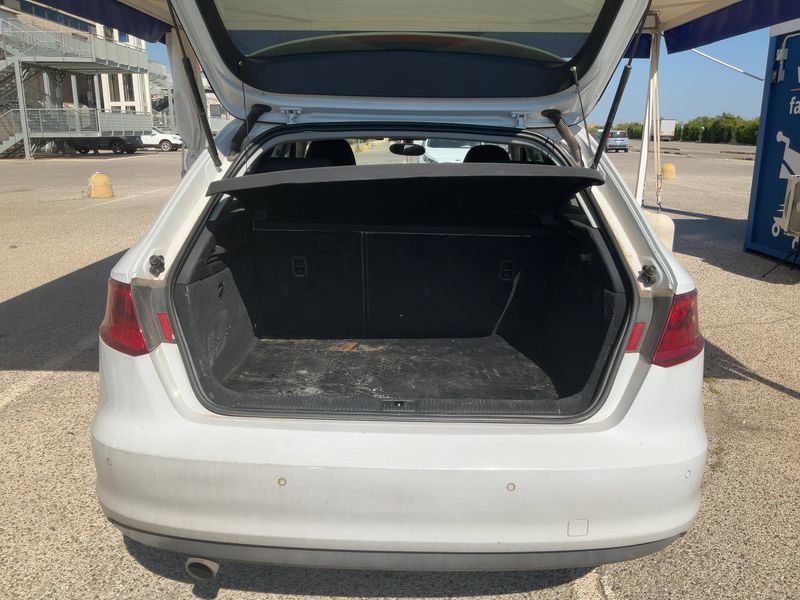 Audi A3 Sportback 1.6 TDI Ambition 2015 – снимка 15